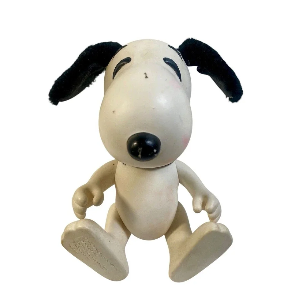 VTG 1958 Snoopy Toy Figure United Feature Syndicate Peanuts Hard Plastic 8”